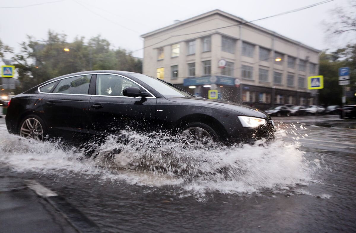 Нескончаемые июльские дожди в Москве. Фото yandex.ru/images