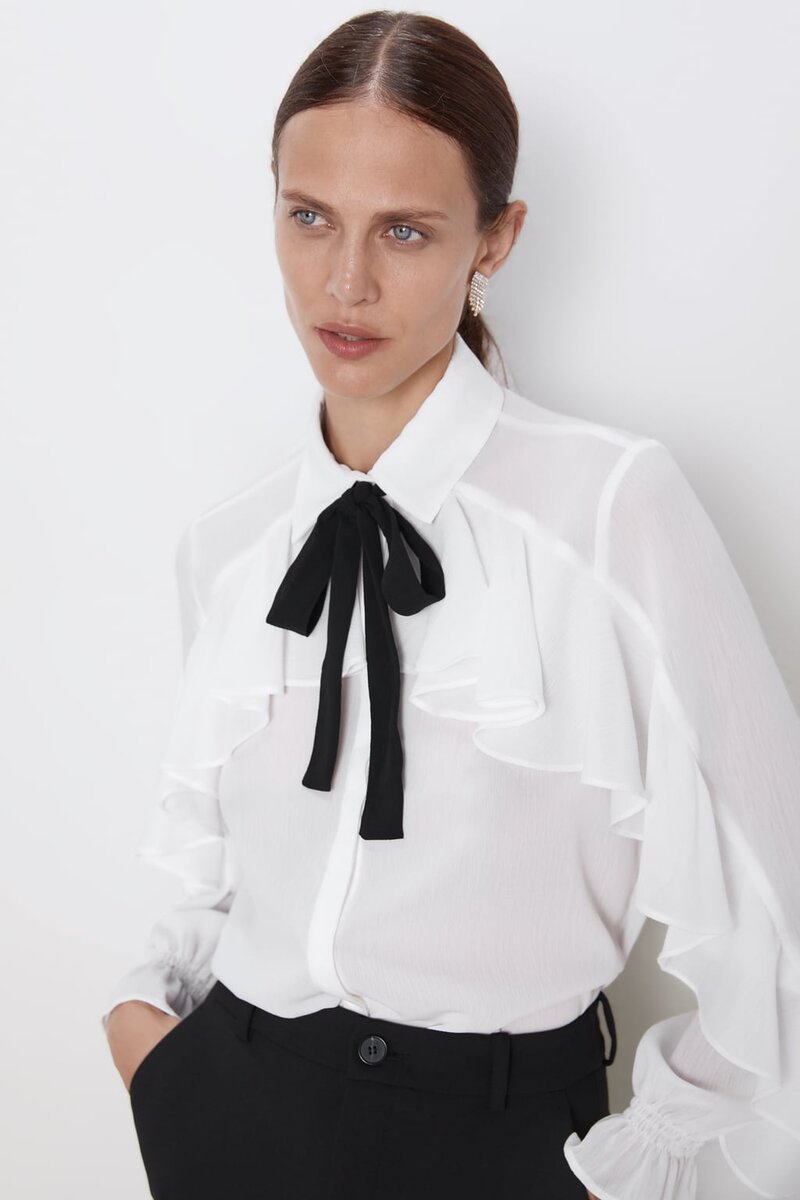 Блуза с воланами и бантом / ZARA