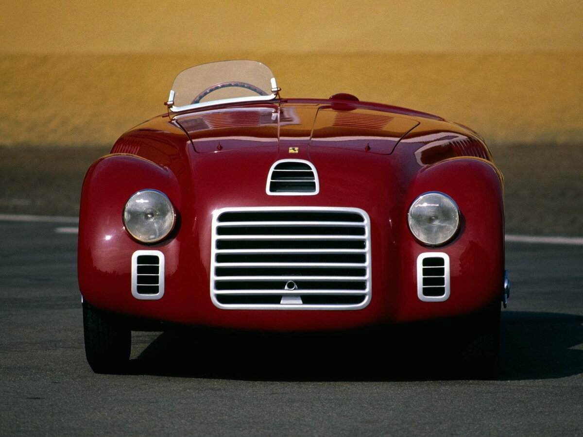 Марки автомобилей двигателем. Ferrari 125s 1947. Феррари 125 s. Ferrari 125 первая машина Энцо. Ferrari 125 Sport.