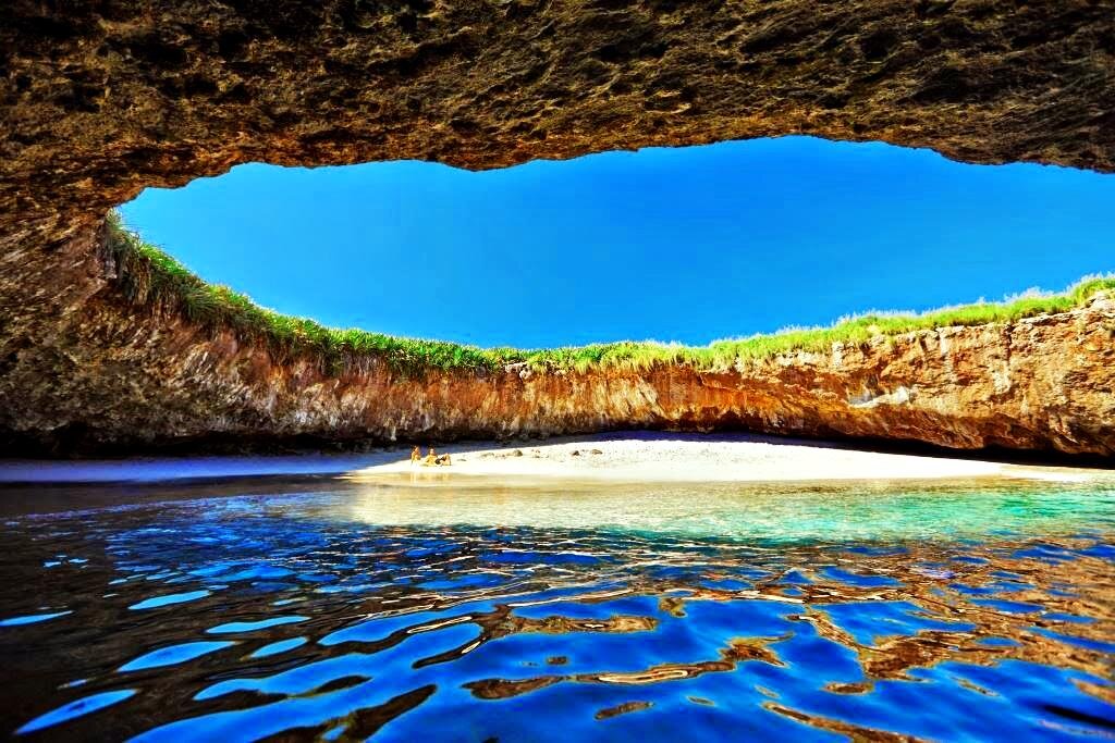 Playa de roche donde esta