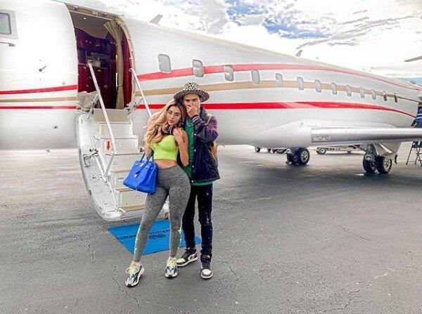 Источник: https://www.instagram.com/alexadellanos/