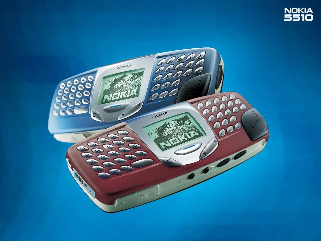 Напоминает мини приставку