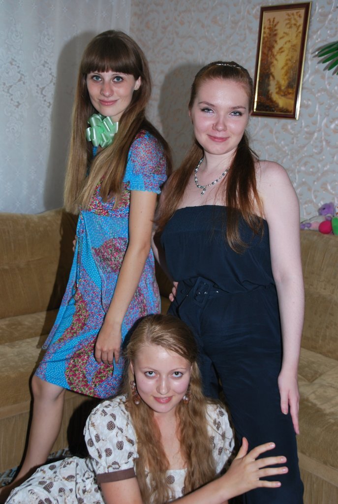 я вместе со своими школьными подружками