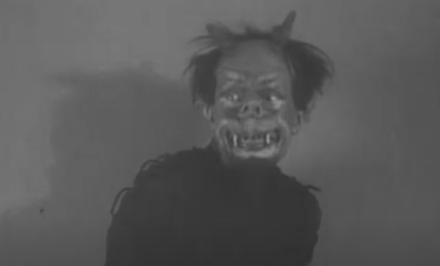 Чёрт (Иван Мозжухин), кадр из фильма "Ночь перед Рождеством" (1913)