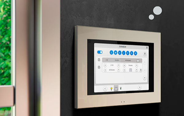 Новые функции сенсорной панели KNX Zennio Z70v2