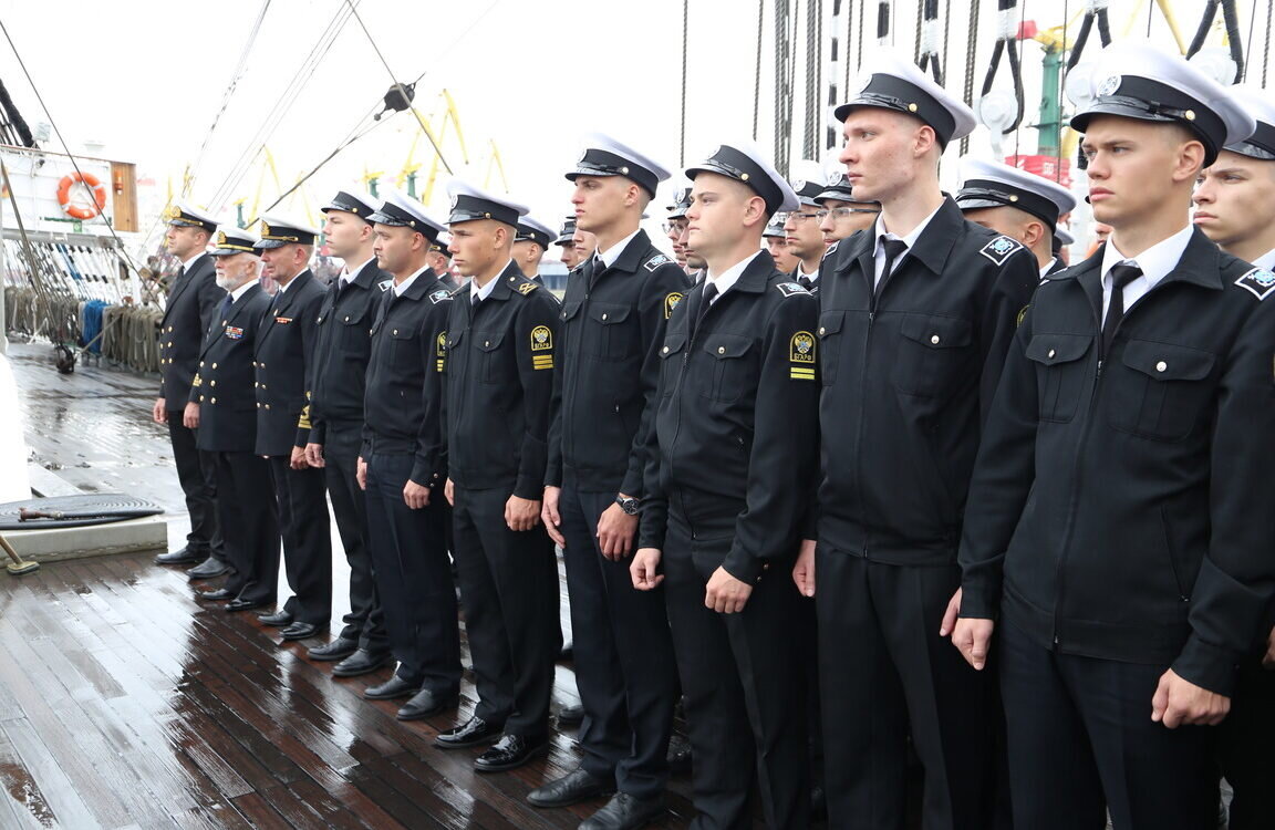 Математика в военно-морском деле. Выпуск БГА судомеханики.