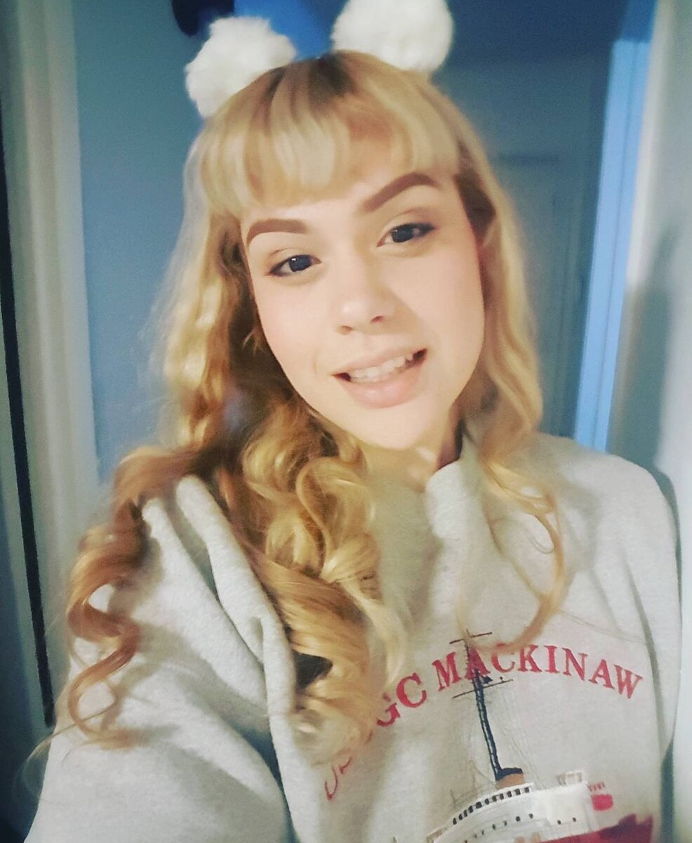 В 23 года она весила 298 кг. Муж был против похудения. Она пошла против ...