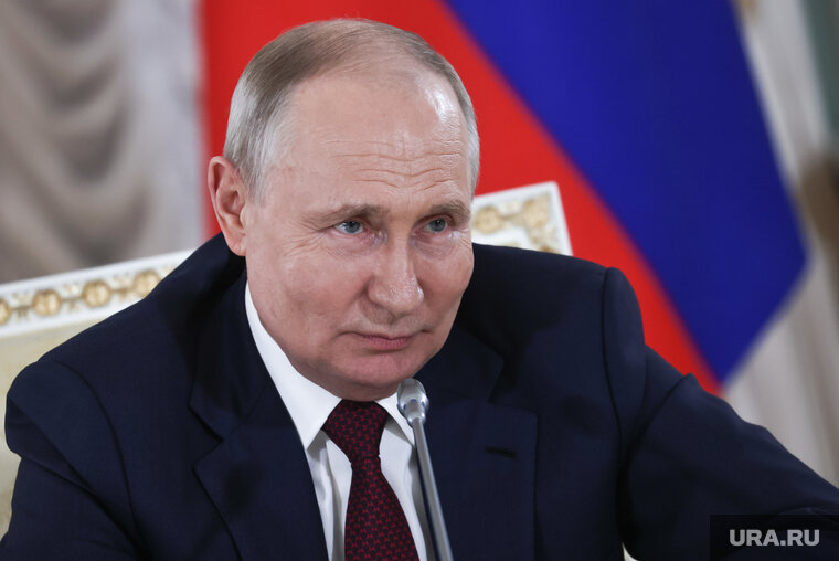    Президент России Владимир Путин лично поздравил мэра Москвы Сергея Собянина с переизбранием