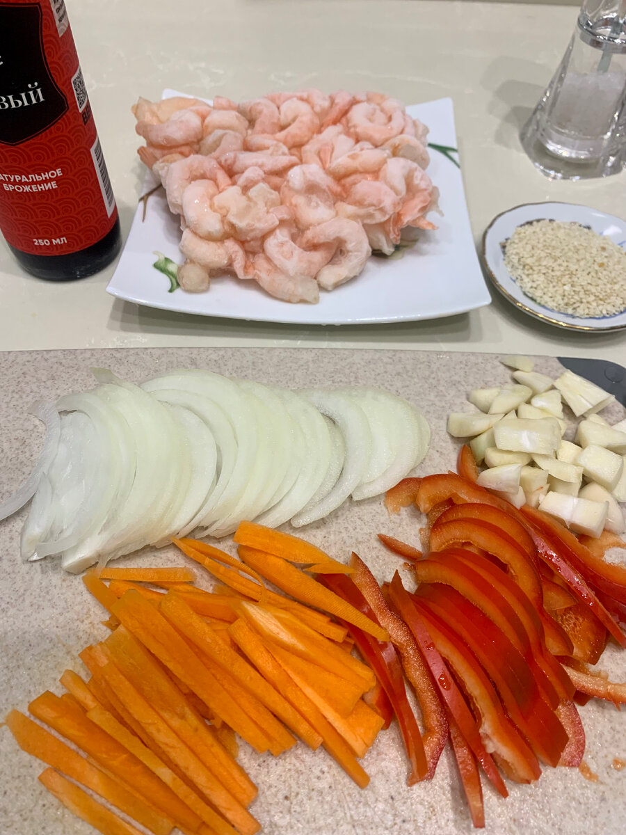 Желательно,  чтобы овощи были нарезаны равномерно, одной длины и  толщины