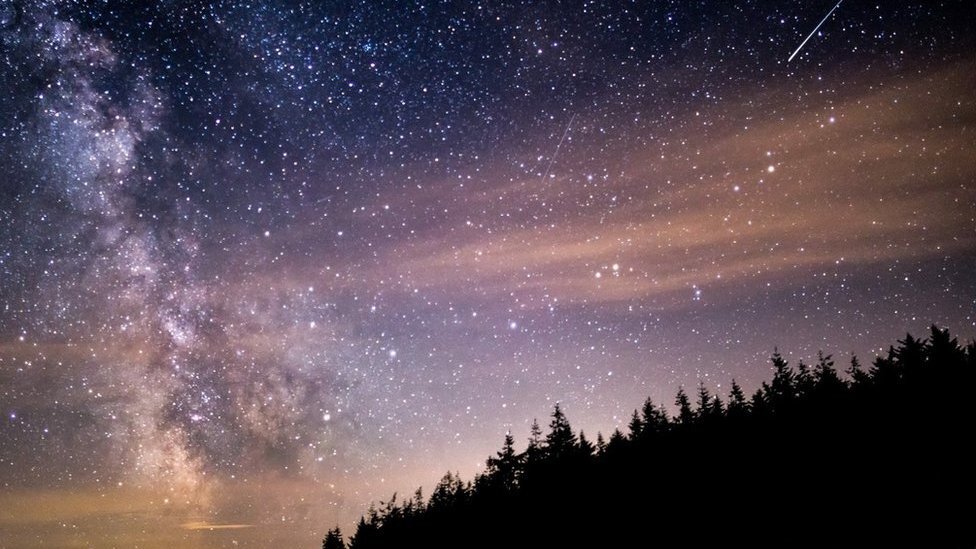 Звезды - это удивительные объекты, которые продолжают вдохновлять нас своей загадочностью и красотой.