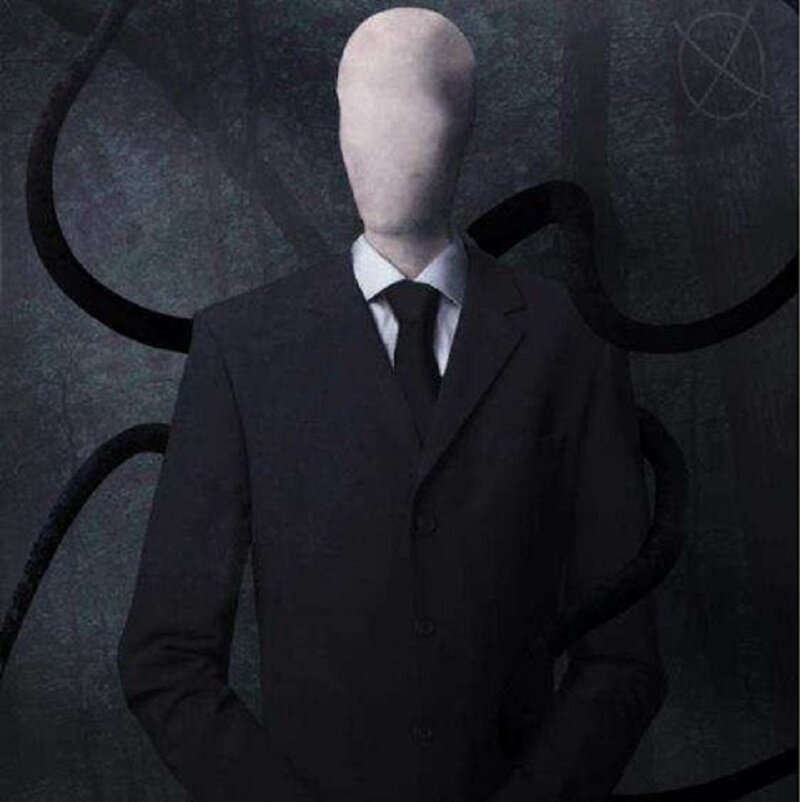 Фото: https://theslenderman.fandom.com/ru/wiki/%D0%A1%D0%BB%D0%B5%D0%BD%D0%B4%D0%B5%D1%80%D0%BC%D0%B5%D0%BD