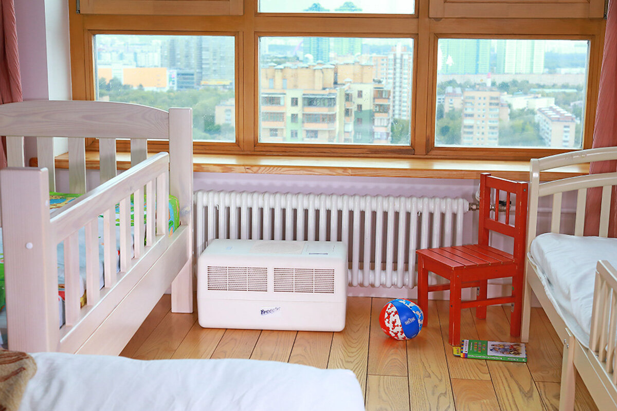 Используйте увлажнитель воздуха с первых дней жизни ребенка.