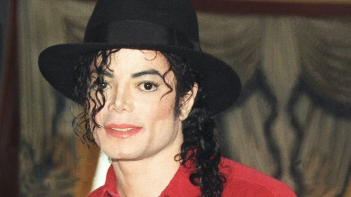Стиль одежды Майкла Джексона: лучшие наряды, образ Майкла Джексона для девушки / Школа Шопинга