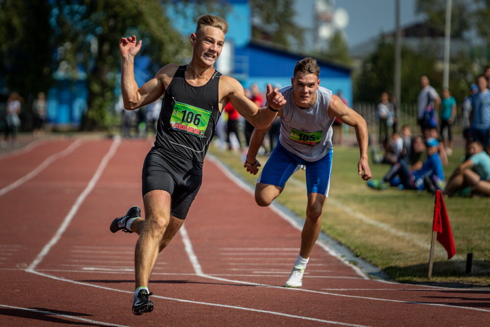 Села спортивная. Стадион села Парабель. Парабель спорт. Сельские спортивные стадионы. Сельские игры Бакчар 2019.