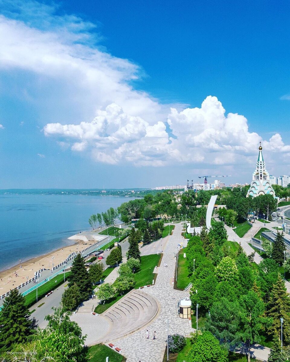 Набережная в районе Ладьи. 