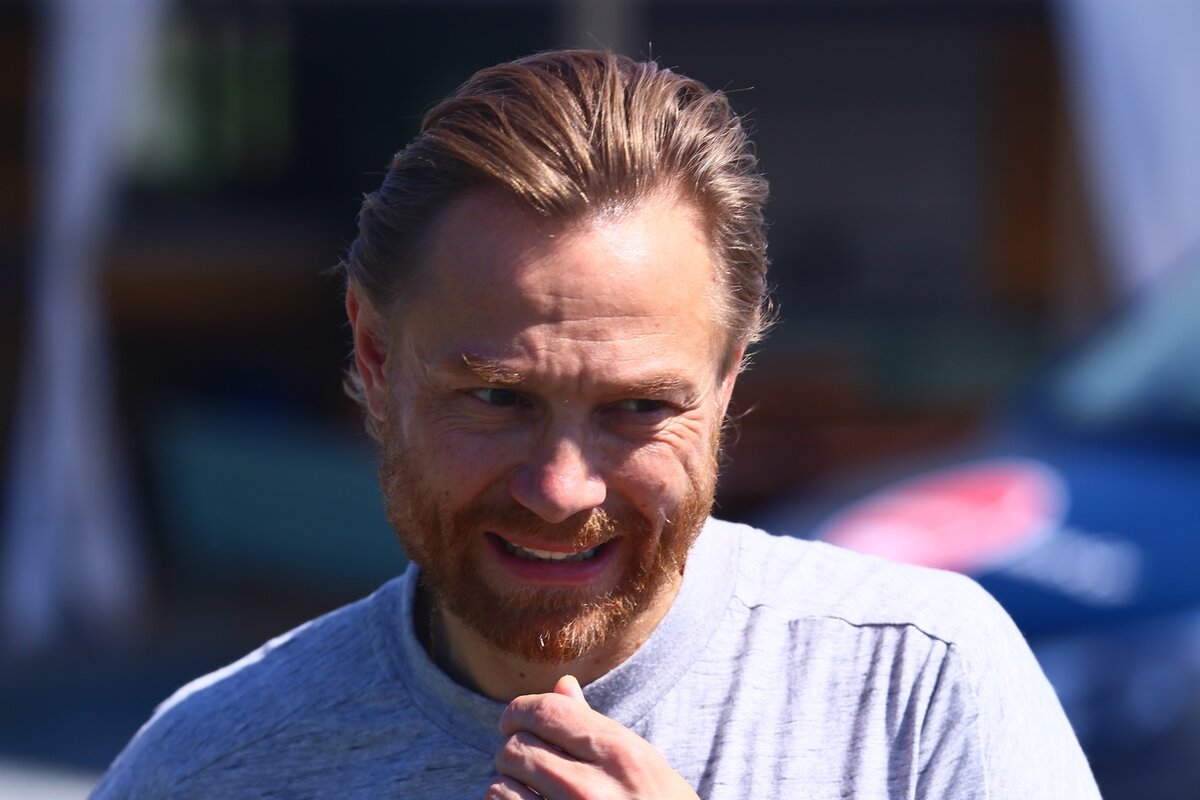 Валерий Карпин