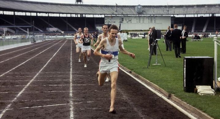 "Пятерку" из 14 минут по гаревой дорожке босиком - англичанин Тулло желал это не один раз. В те годы это был гроссмейтерский рубеж.