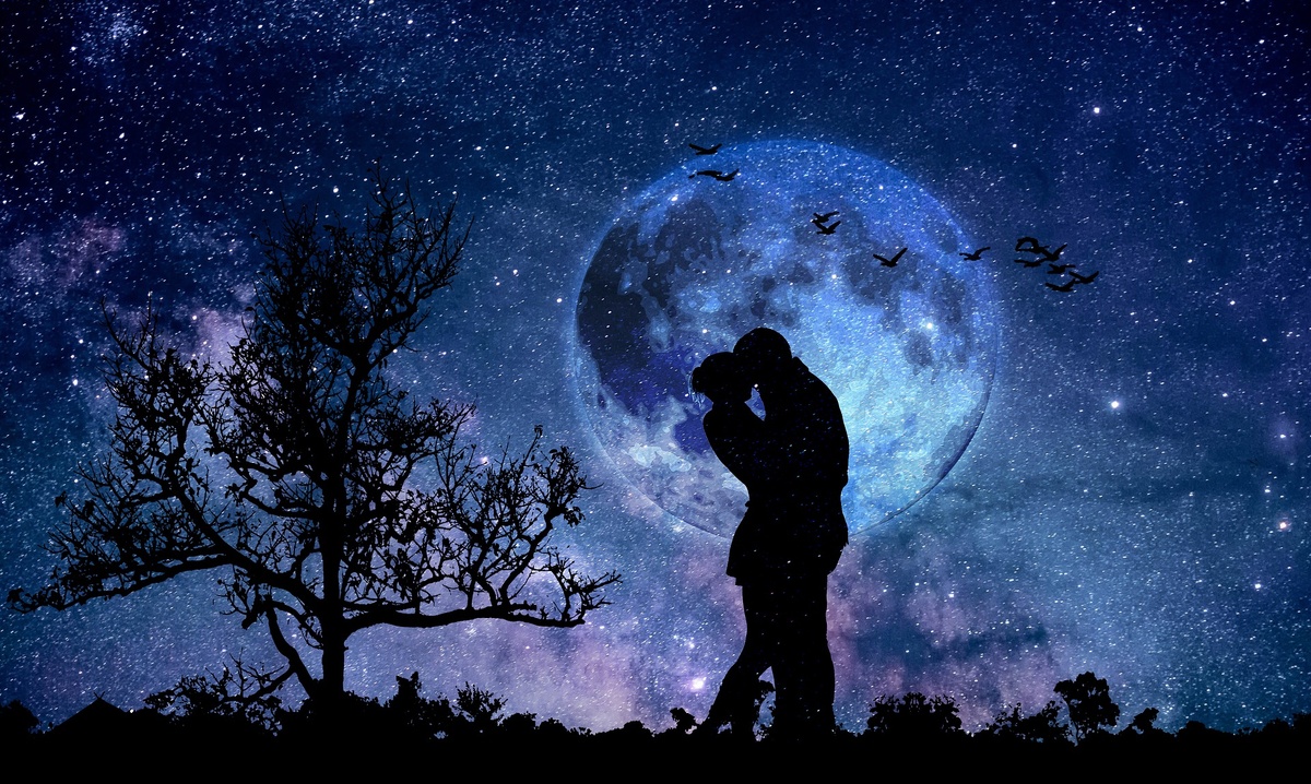 https://pixabay.com/ru/photos/%D0%BB%D1%83%D0%BD%D0%B0-%D0%BF%D0%B0%D1%80%D0%B0-%D1%81%D0%B8%D0%BD%D0%B8%D0%B9-%D0%BB%D1%8E%D0%B1%D0%BE%D0%B2%D1%8C-%D0%B2%D0%BB%D1%8E%D0%B1%D0%BB%D0%B5%D0%BD-3059324/
