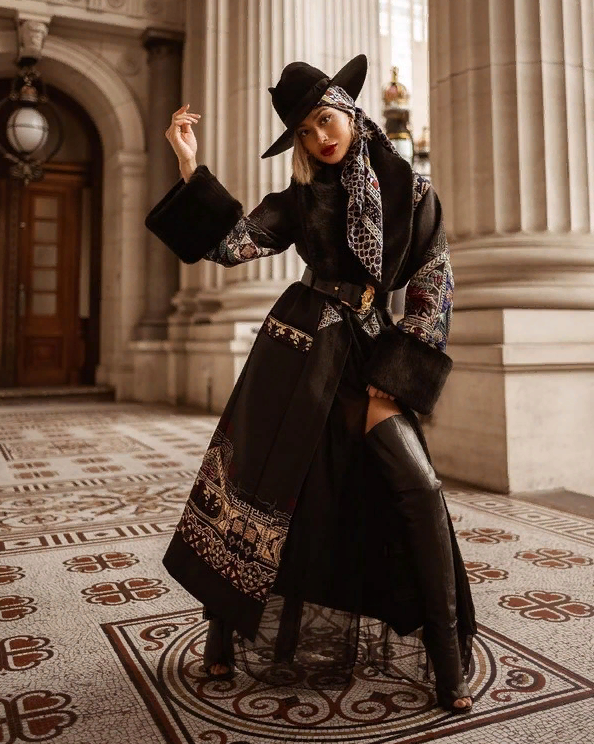 Табор уехал - цыгане остались. Гардина из Икеи и прохудившиеся сапоги.