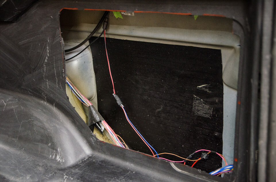 Полный размер. Вырезаем пластик по шаблону