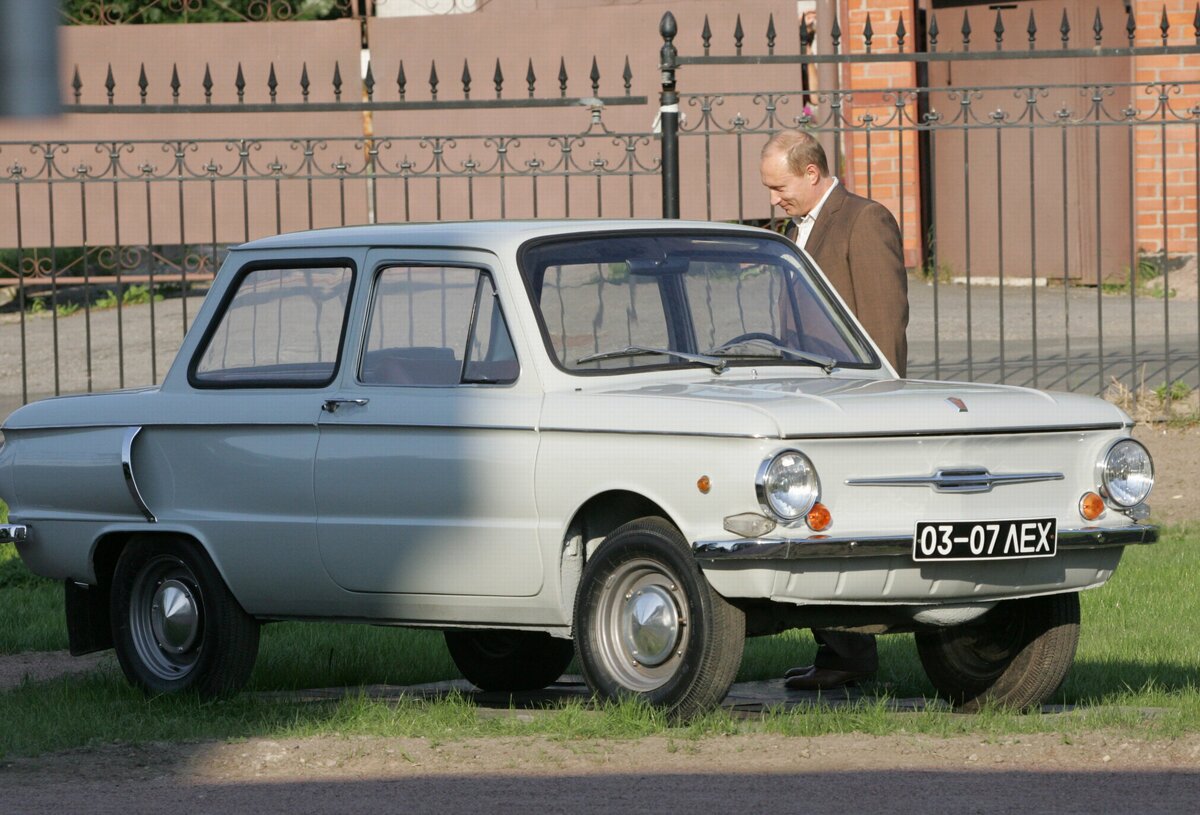 Какими автомобилями владеет Президент России В.В. Путин? | АВТОСТАТ | Дзен