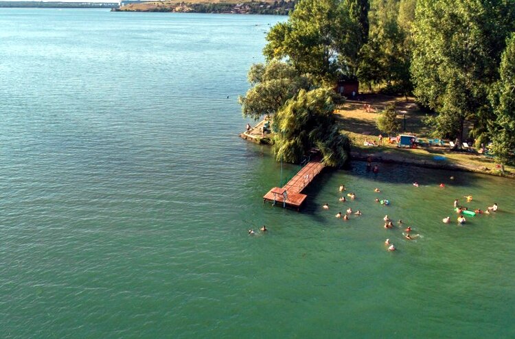 Отдых новотроицкого водохранилища. Новотроицкое водохранилище Ставропольский край. Новотроицкое озеро Ставропольский край. Ставрополь Новотроицкое озеро. Новотроицкое водохранилище ставрополб.