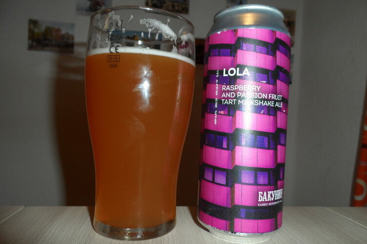 Lola в стакане. Фото автора