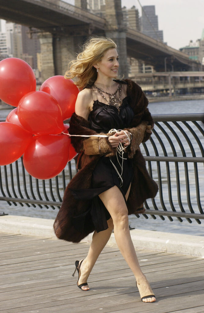 https://www.elle.pl/artykul/5-modnych-rzeczy-na-jesien-2019-ktore-dzisiaj-nosilaby-carrie-bradshaw