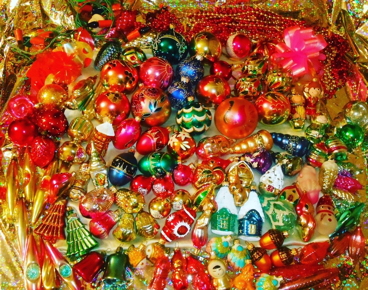 Фото из личной коллекции. Подарок на де-ре от любимой подруги. 