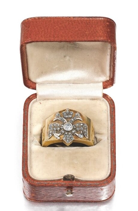 Золотое кольцо с бриллиантом имени Фаберже Романова, мастерская Альфред Тилеманн, Санкт-Петербург, 1908-1910 гг.