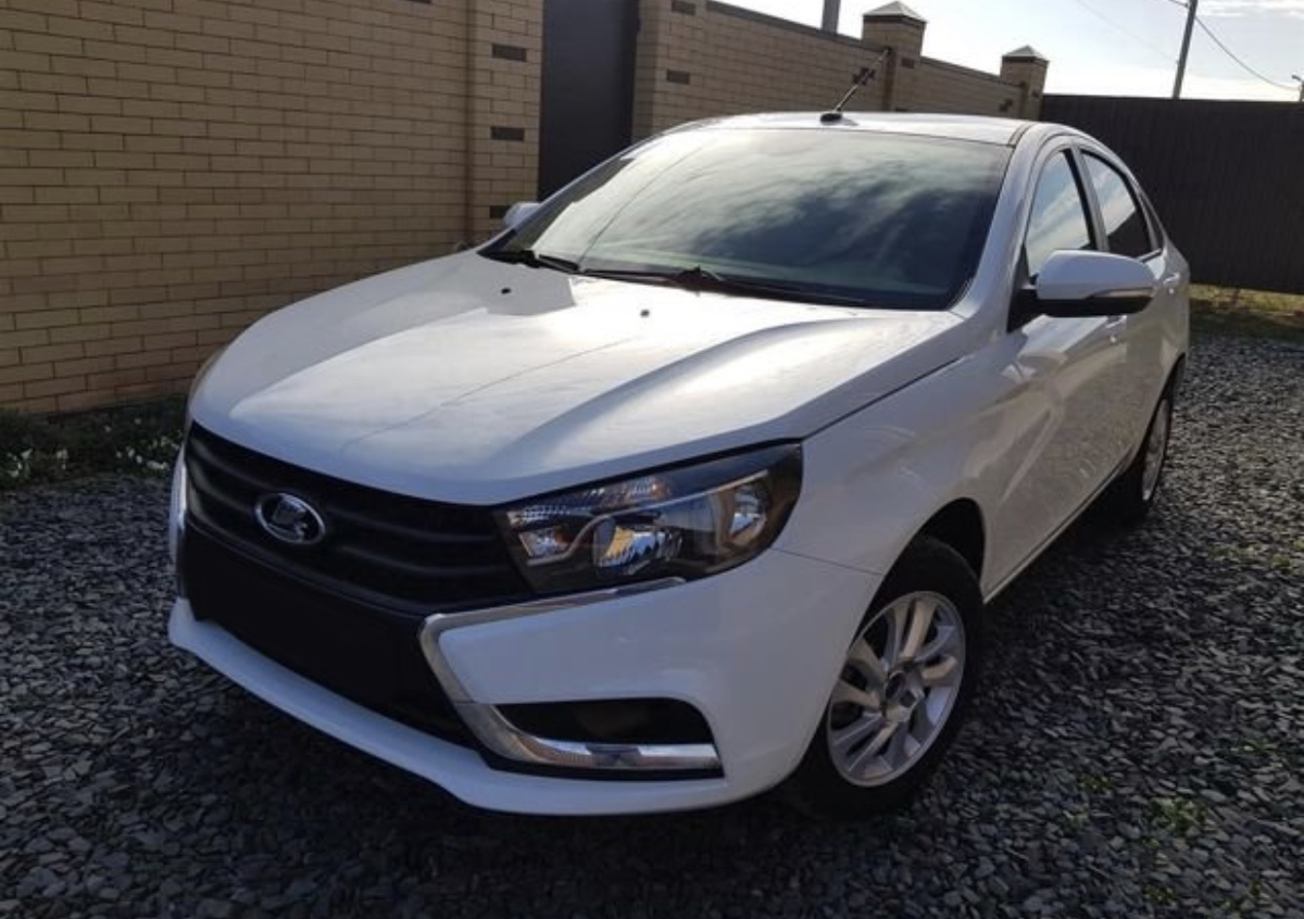 Лада Веста 1,8 в белом цвете