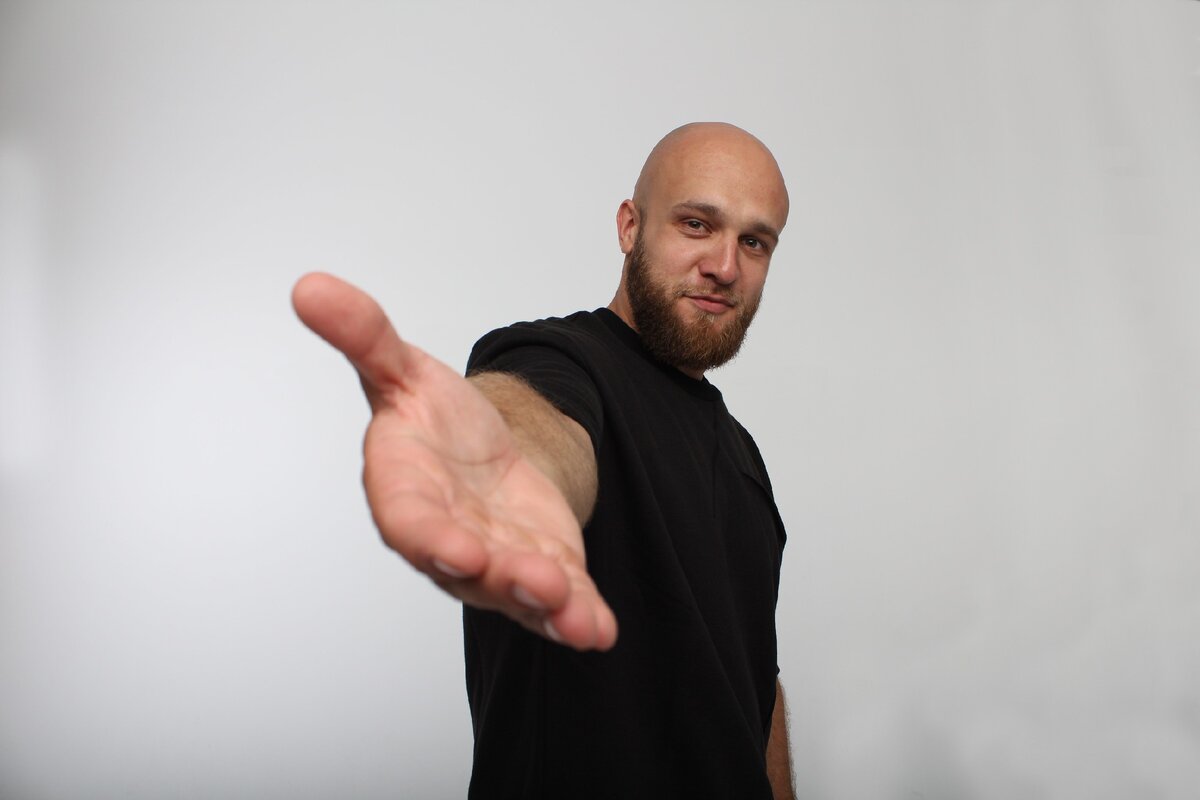                       Когда тяжело,надо организовать поддержку.Это самое первое.