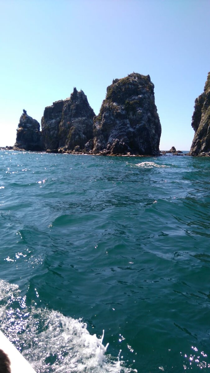 Какой красивый цвет у моря.