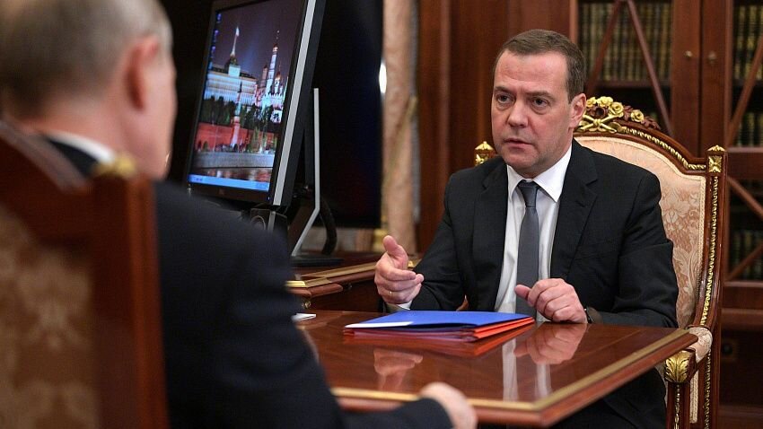 Премьер-министр России Дмитрий Медведев. Фото: twimg.com    