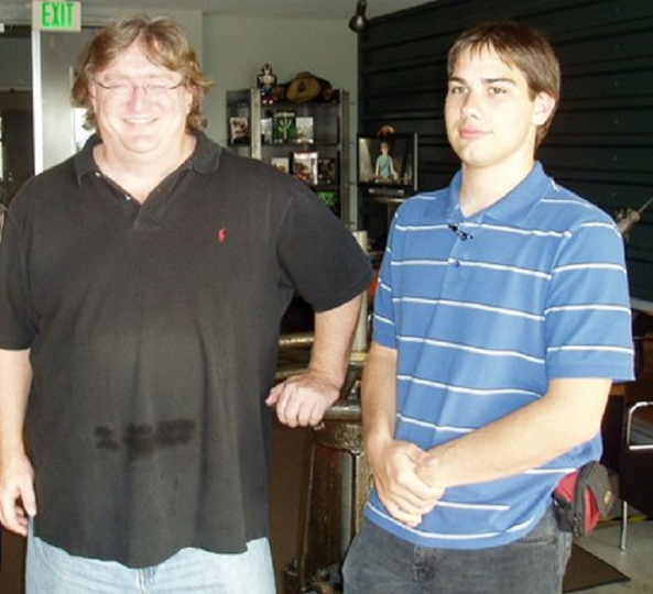 Гейб Ньюэлл и Аксель Джамбе.