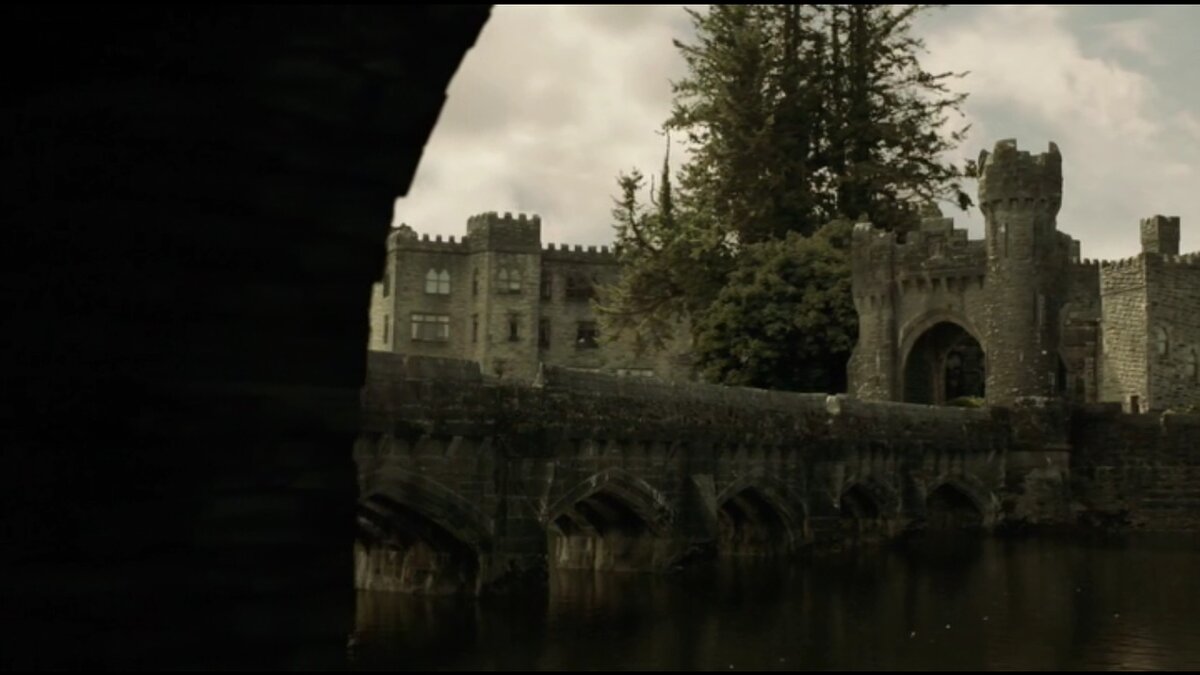 Кадры из заставки сериала "Царство"