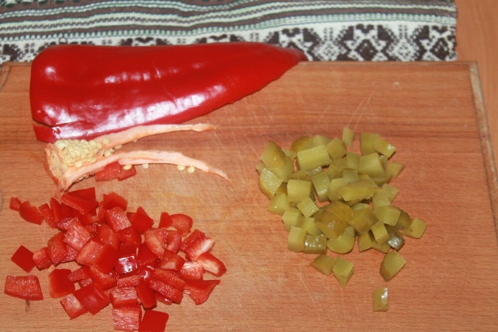 Как приготовить салат с краснокочанной капустой и зеленым горошком