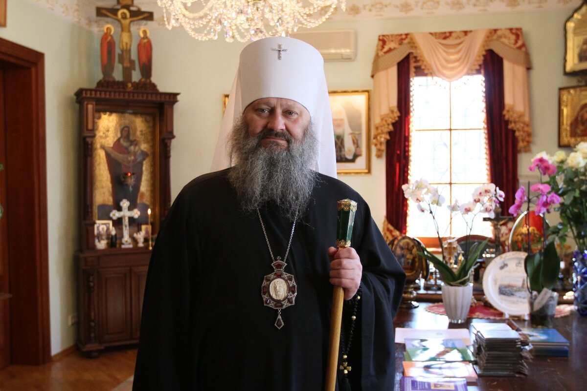 ФОто заимствованно с сайта amp.politeka.net Владыко Павел.