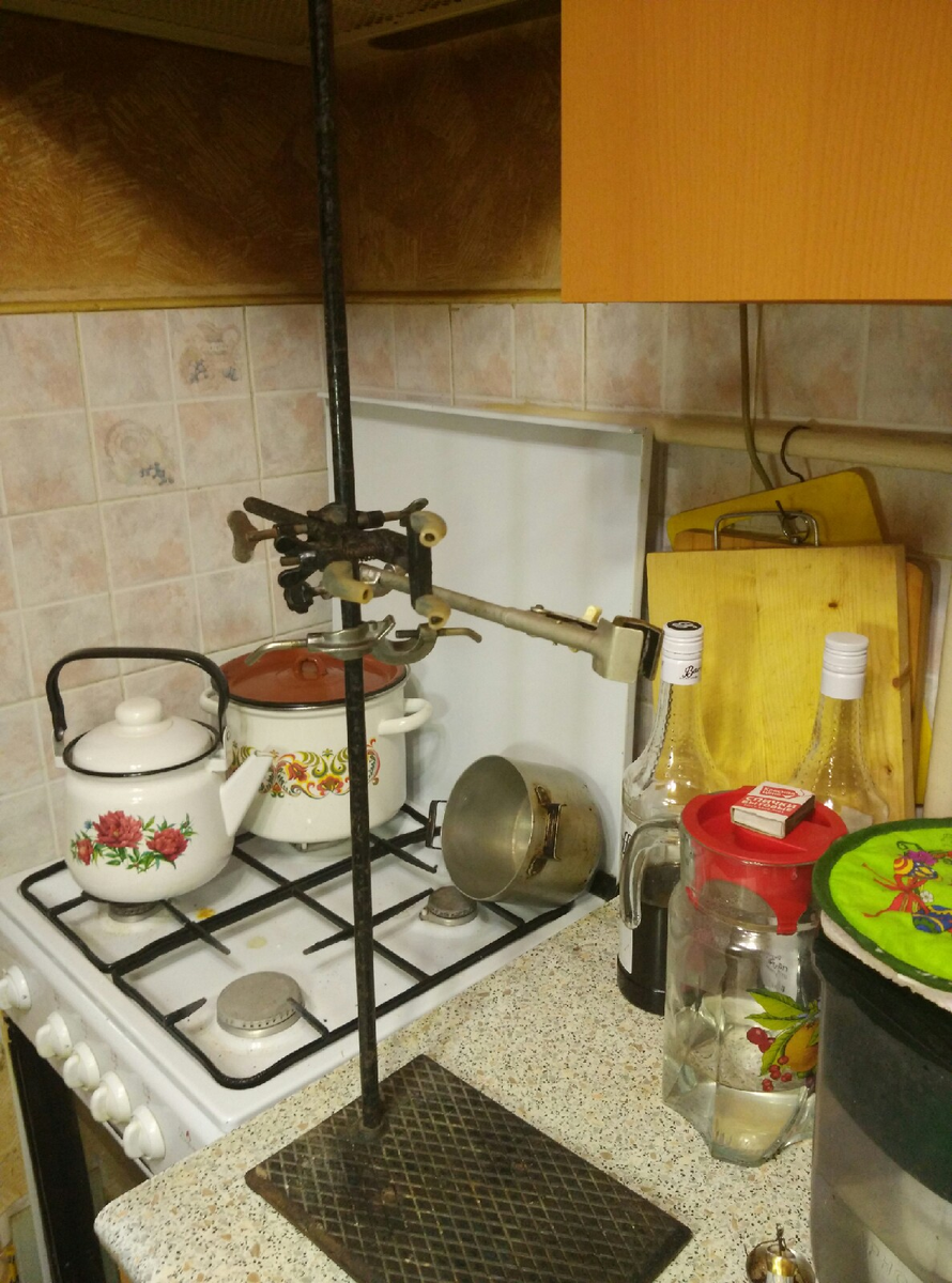 Лабораторный штатив для закрепления оборудования