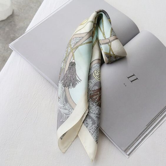 Шелковый платок