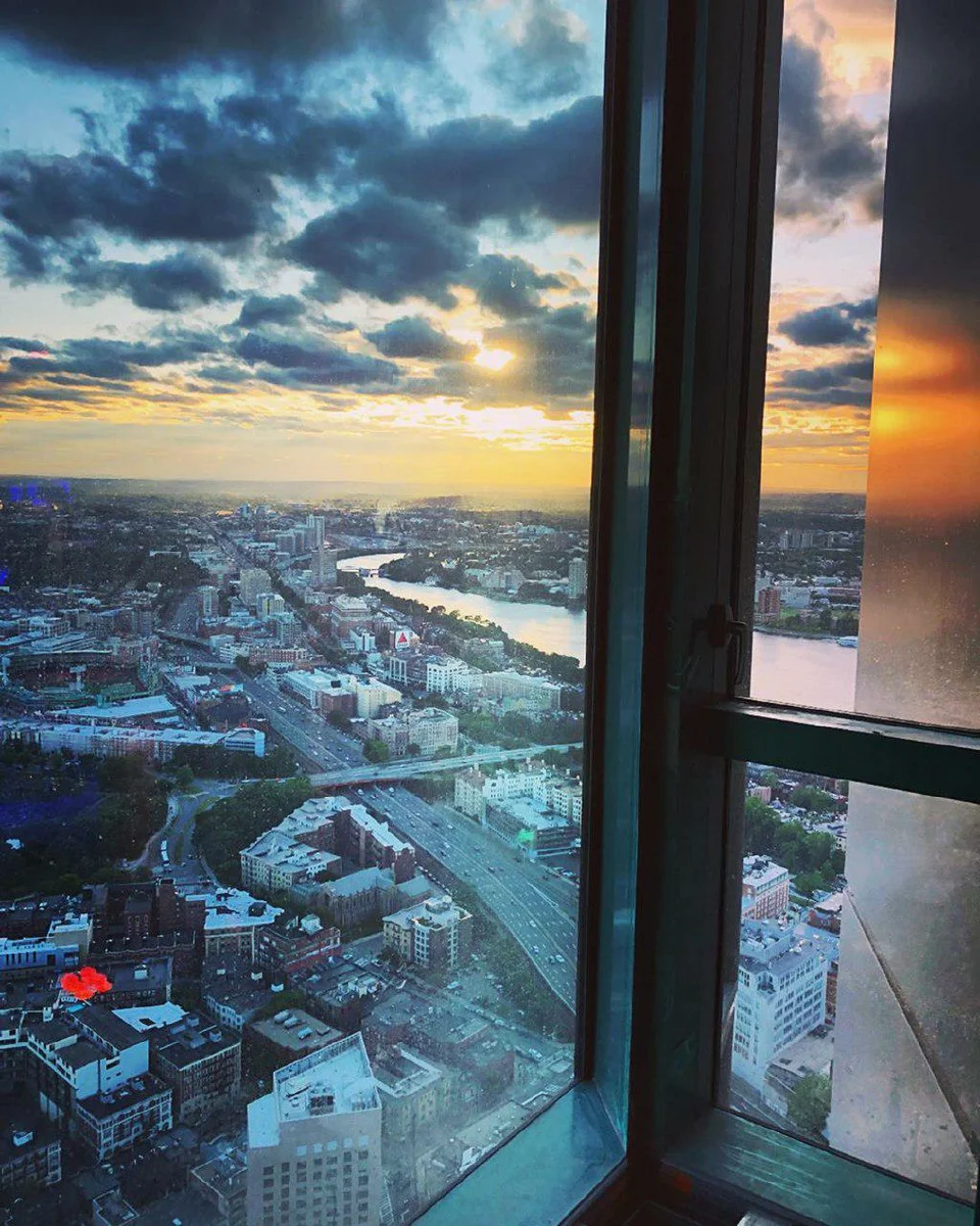 Красивый вид из окна