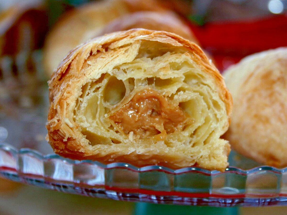 Слоеное тестов аэрогриле. Слоеное тестов аэрогриле. Выпечка из слоеного теста в аэрогриле. Слойки с джемом в аэрогриле. Печенье в аэрогриле.