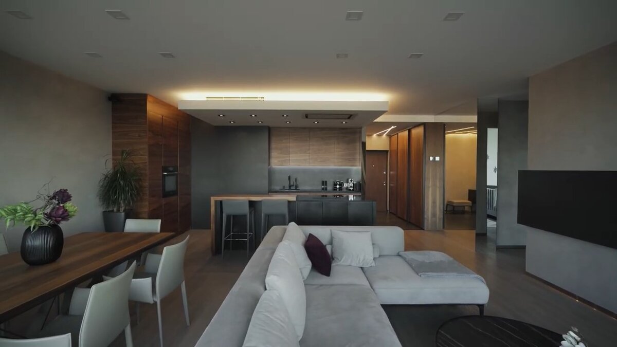 Дерево в интерьере.