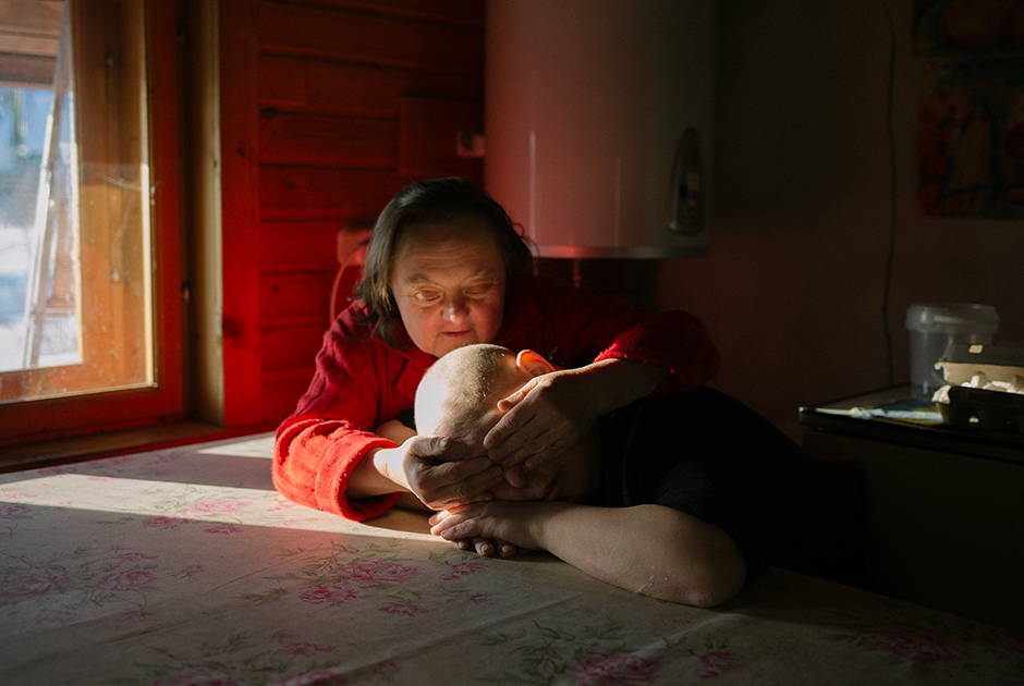 Сильные души приходят к слабым, чтобы брать их грехи на себя, но всему есть предел