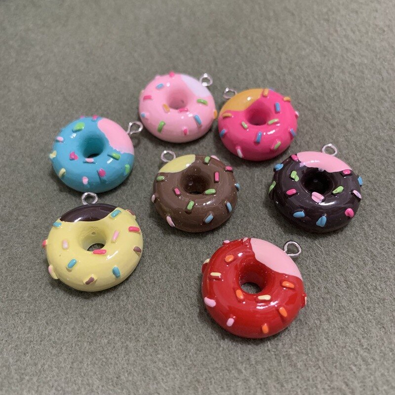 Кавайный пончик из полимерной глины