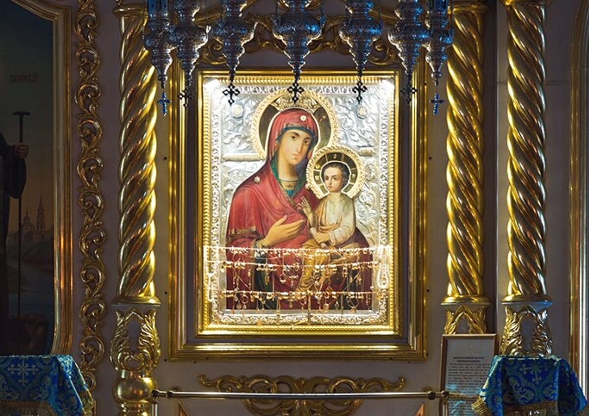 Икона скоропослушница в каких храмах. Богородица Скоропослушница Дохиар. Скоропослушница в Муроме. Икона Скоропослушница в Муроме. Скоропослушница фреска в монастыре Дохиар..