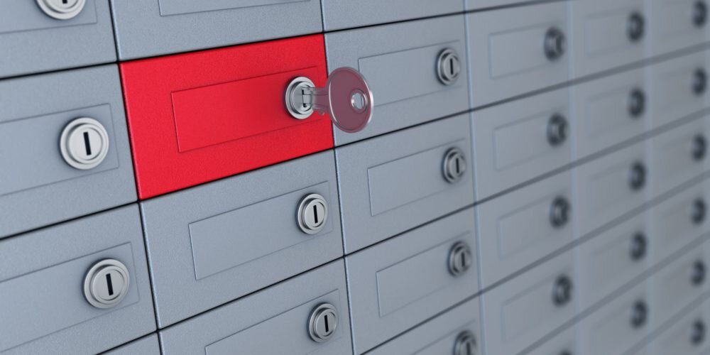 Ячейка в таблице Excel, как банковская ячейка. У неё есть адрес и в ней можно хранить информацию.