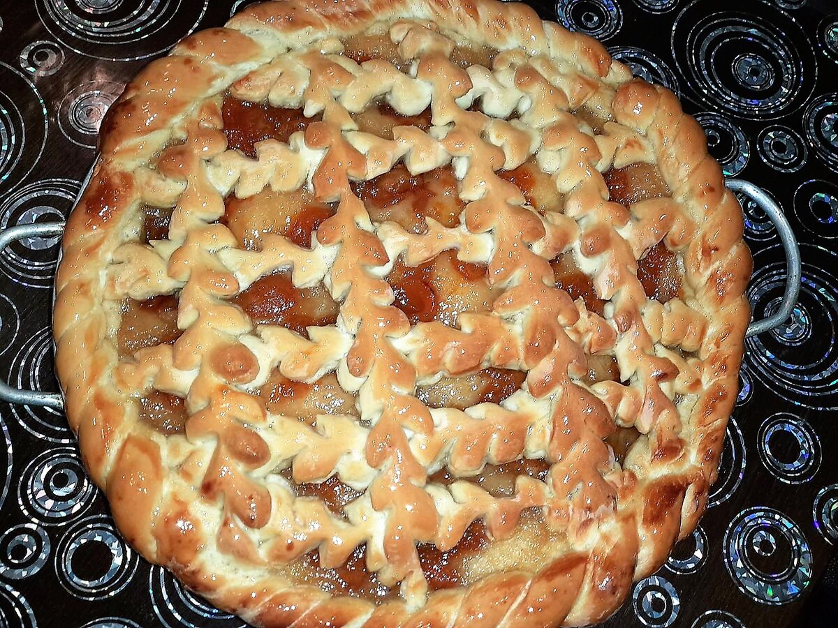 Пирог с абрикосовым вареньем и посыпкой штрейзель - пошаговый рецепт с фото