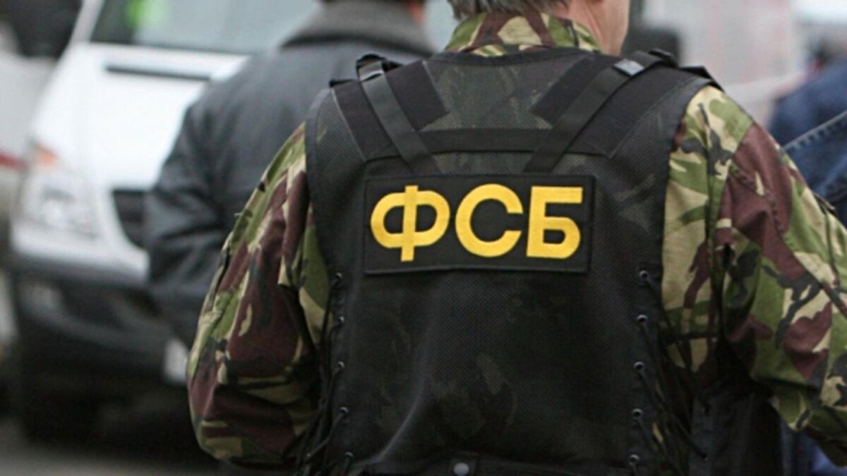     У задержанного изъяли два самодельных взрывных устройства.