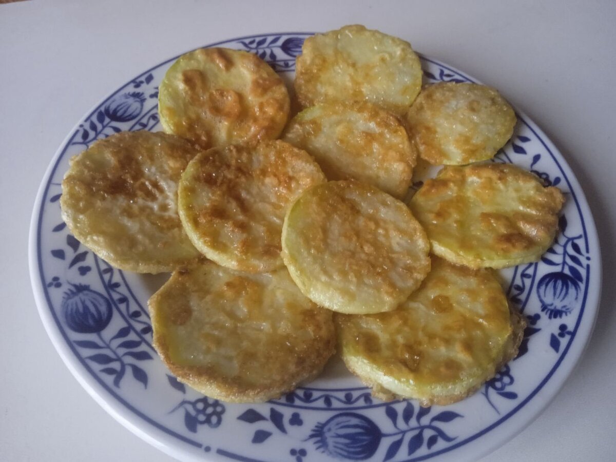 Это блюдо из старого кабачка лучше не готовить. Вкусно все равно  не получится